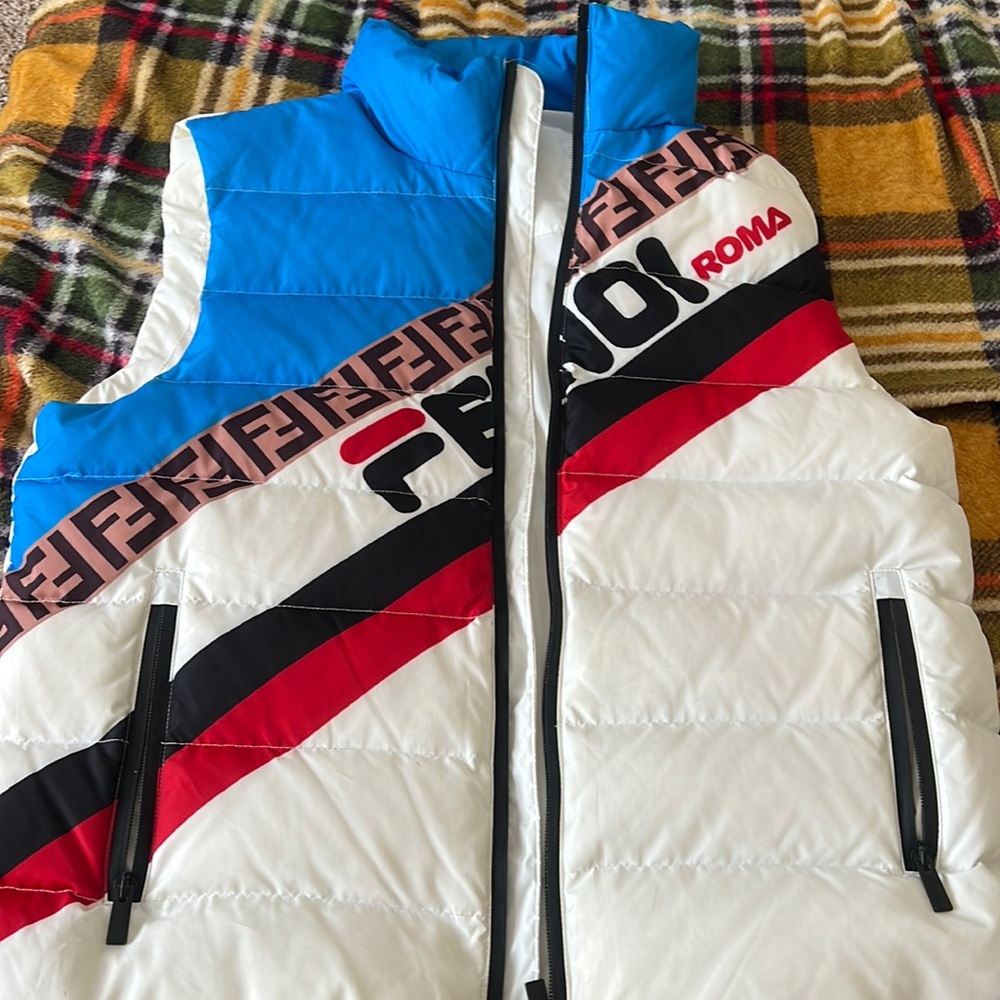 Vest fendi brand new